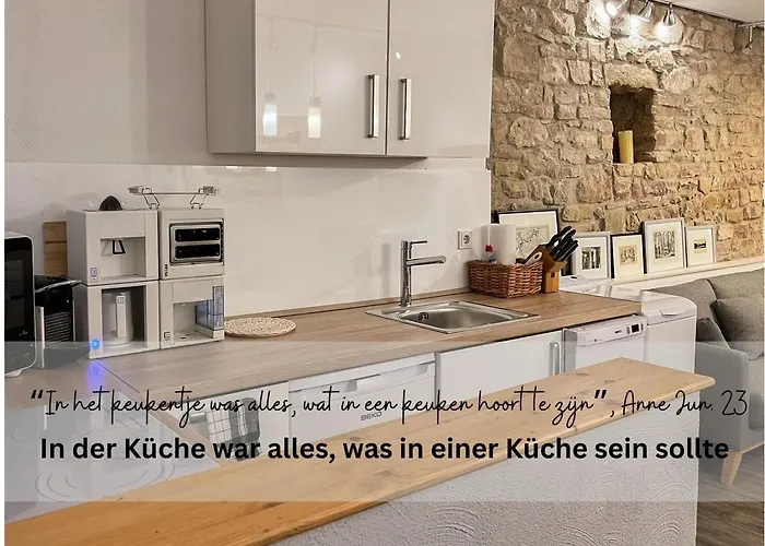 Living-in-history: Historischer Charme Und Design Lägenhet *